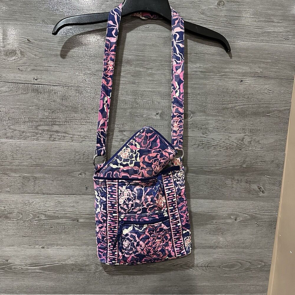 Vera Bradley Katalina Pink Retired Pattern Hipster Crossbody Bag W/‎ Wallet
